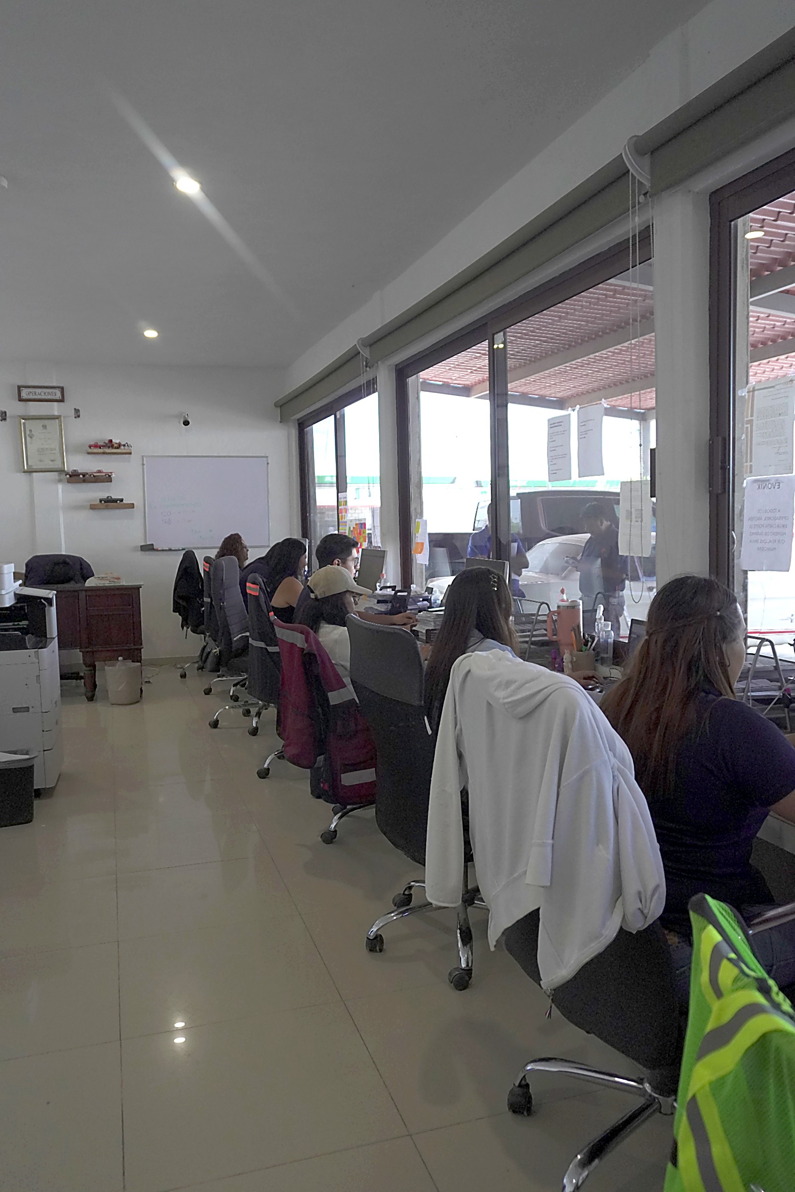 Área de operaciones y coordinación logística de SL Betty